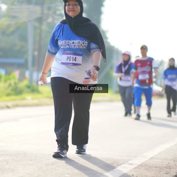Runner Photo 3486216