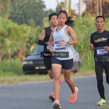 Runner Photo 3486687