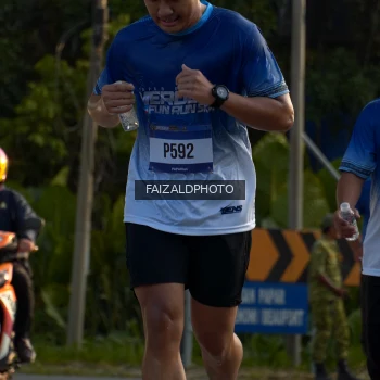 Runner Photo 3487003