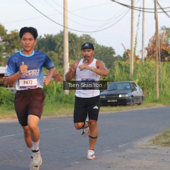 Runner Photo 3487110