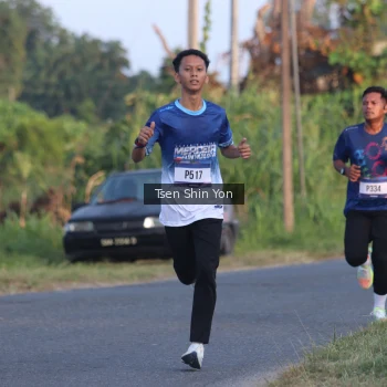 Runner Photo 3487182
