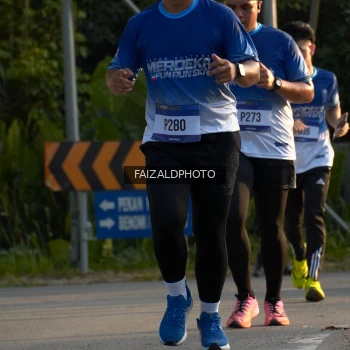 Runner Photo 3487393