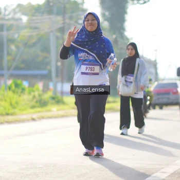 Runner Photo 3487553