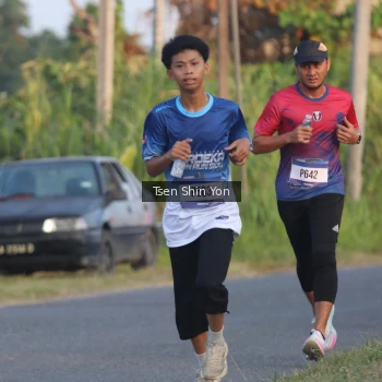Runner Photo 3487623