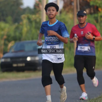 Runner Photo 3487625