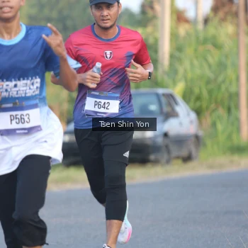 Runner Photo 3487665