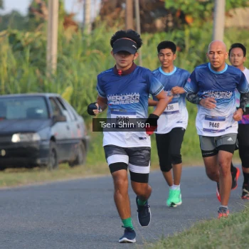 Runner Photo 3487725
