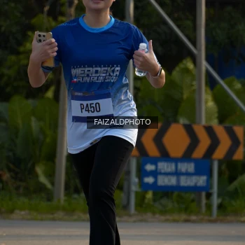 Runner Photo 3487842