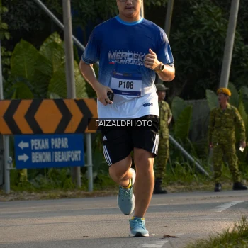 Runner Photo 3487881