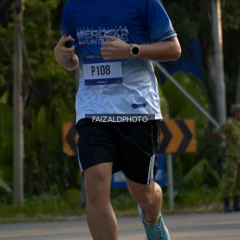 Runner Photo 3487891