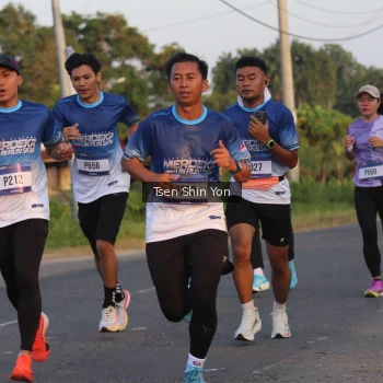Runner Photo 3487925