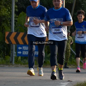 Runner Photo 3487933