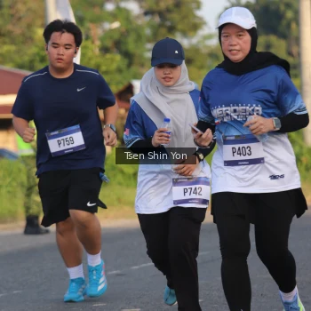 Runner Photo 3490012