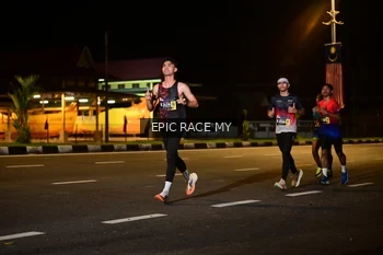 Runner Photo 3492745
