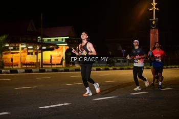 Runner Photo 3492746
