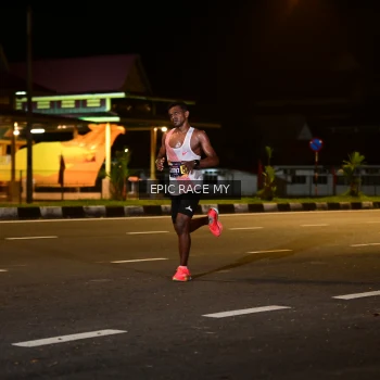 Runner Photo 3493240