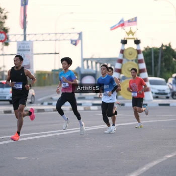 Runner Photo 3493706
