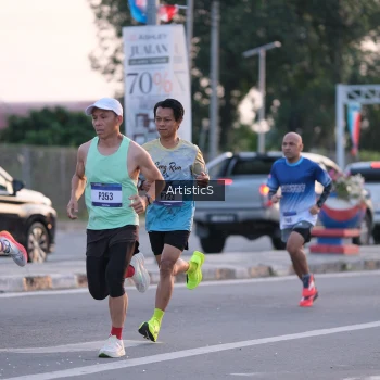 Runner Photo 3493812