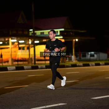Runner Photo 3493876