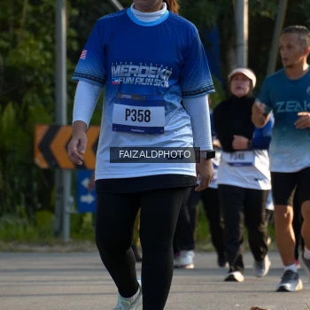 Runner Photo 3493892