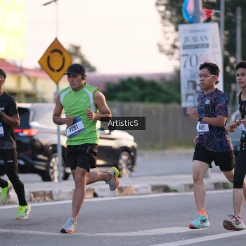 Runner Photo 3494054