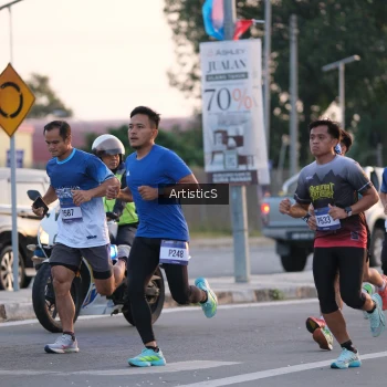 Runner Photo 3494103