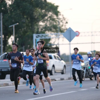 Runner Photo 3494233