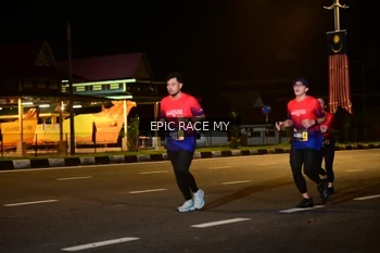 Runner Photo 3494334