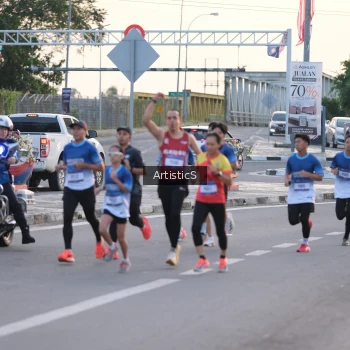 Runner Photo 3494348