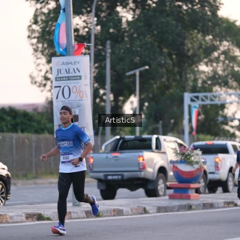 Runner Photo 3494375