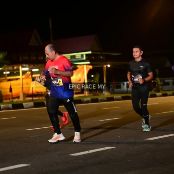 Runner Photo 3494810