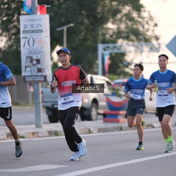Runner Photo 3494833