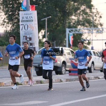 Runner Photo 3494896