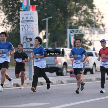 Runner Photo 3495041