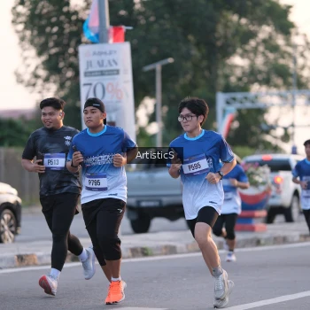 Runner Photo 3495116