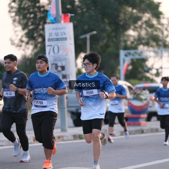 Runner Photo 3495139