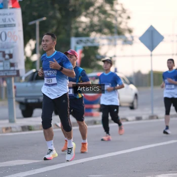 Runner Photo 3495173