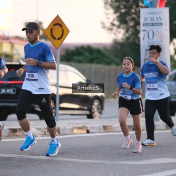 Runner Photo 3495375