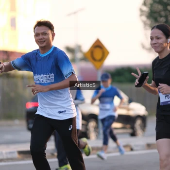 Runner Photo 3495413
