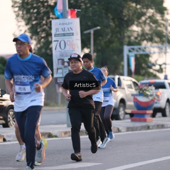 Runner Photo 3495418