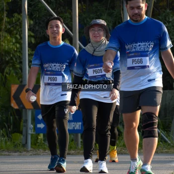 Runner Photo 3495729