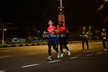 Runner Photo 3495765