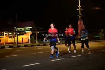 Runner Photo 3495973