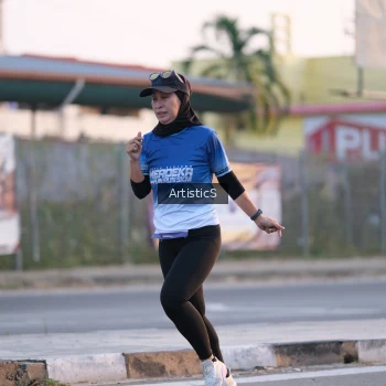 Runner Photo 3496096