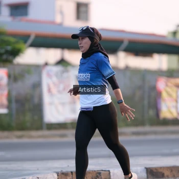Runner Photo 3496116