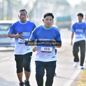 Runner Photo 3496153