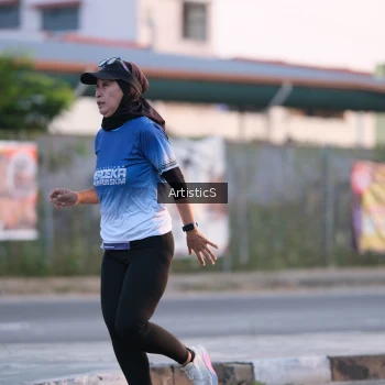 Runner Photo 3496312