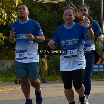 Runner Photo 3496646
