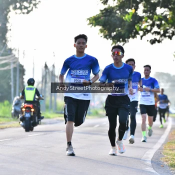 Runner Photo 3496737