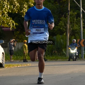 Runner Photo 3496797